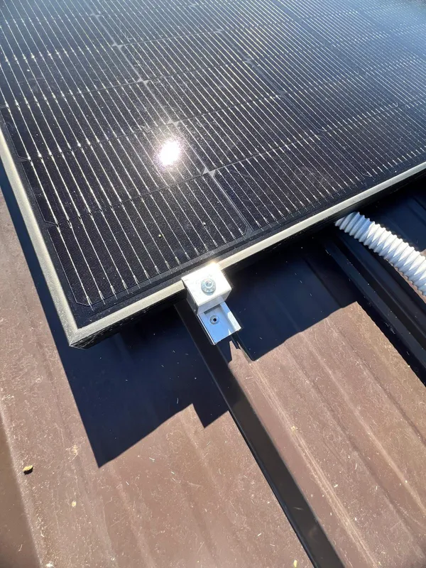 Impianto fotovoltaico su tetto residenziale