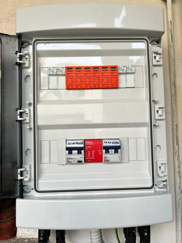 Impianto fotovoltaico su tetto residenziale